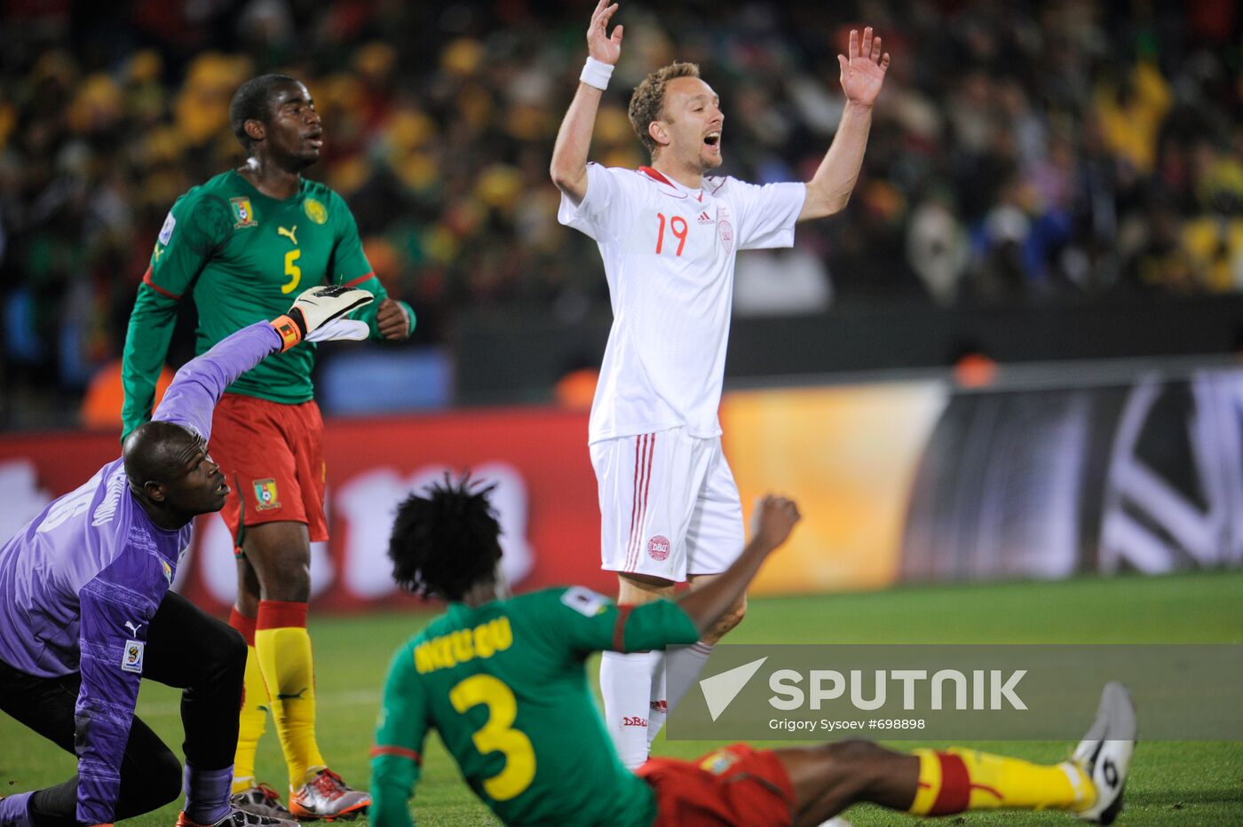 2010 FIFA World Cup. Cameroon vs. Denmark
