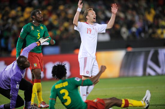 2010 FIFA World Cup. Cameroon vs. Denmark