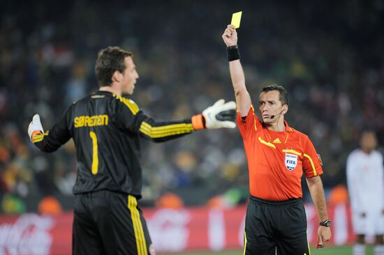2010 FIFA World Cup. Cameroon vs. Denmark