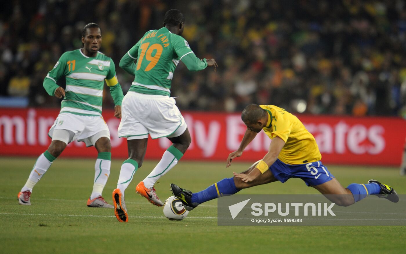 2010 FIFA World Cup. Brazil vs. Cote d'Ivoire