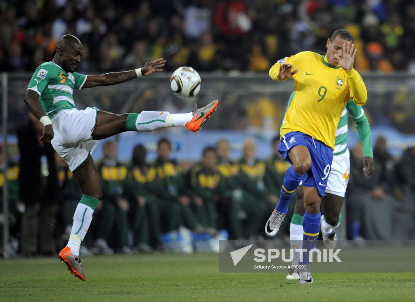 2010 FIFA World Cup. Brazil vs. Cote d'Ivoire