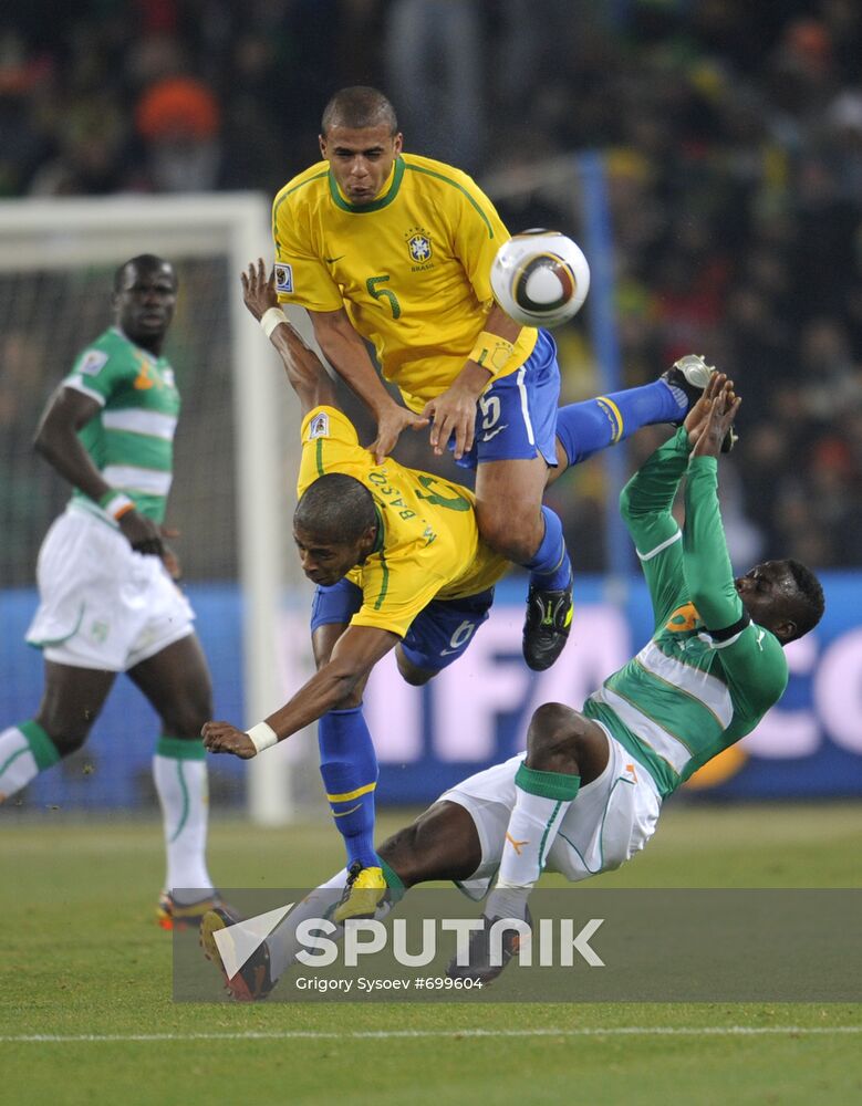 2010 FIFA World Cup. Brazil vs. Cote d'Ivoire