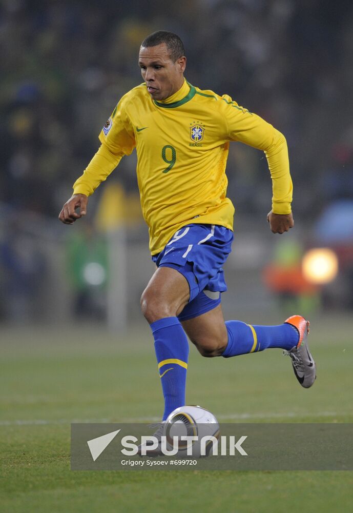 2010 FIFA World Cup. Brazil vs. Cote d'Ivoire