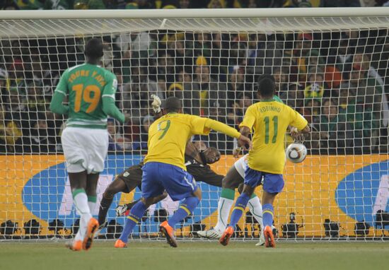 2010 FIFA World Cup. Brazil vs. Cote d'Ivoire