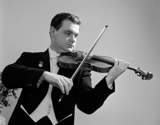 BEZRODNY