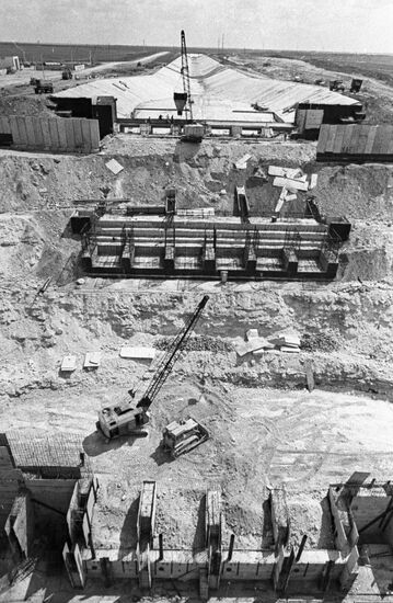 NORTH-CRIMEAN CANAL PUMP STATION CONSTRUCTION