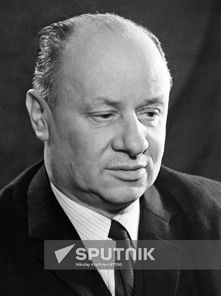 ROZOV PLAYWRIGHT