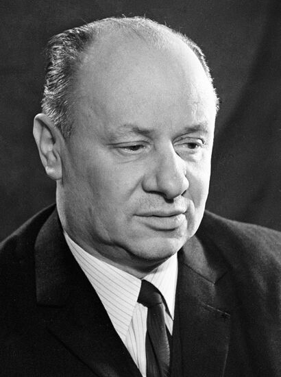 ROZOV PLAYWRIGHT