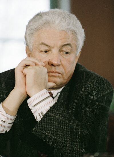 VOINOVICH 