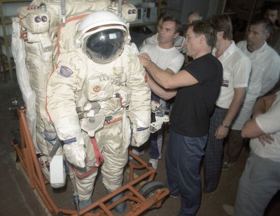 COSMONAUTS SEREBROV VIKTORENKO SPACE SUIT 