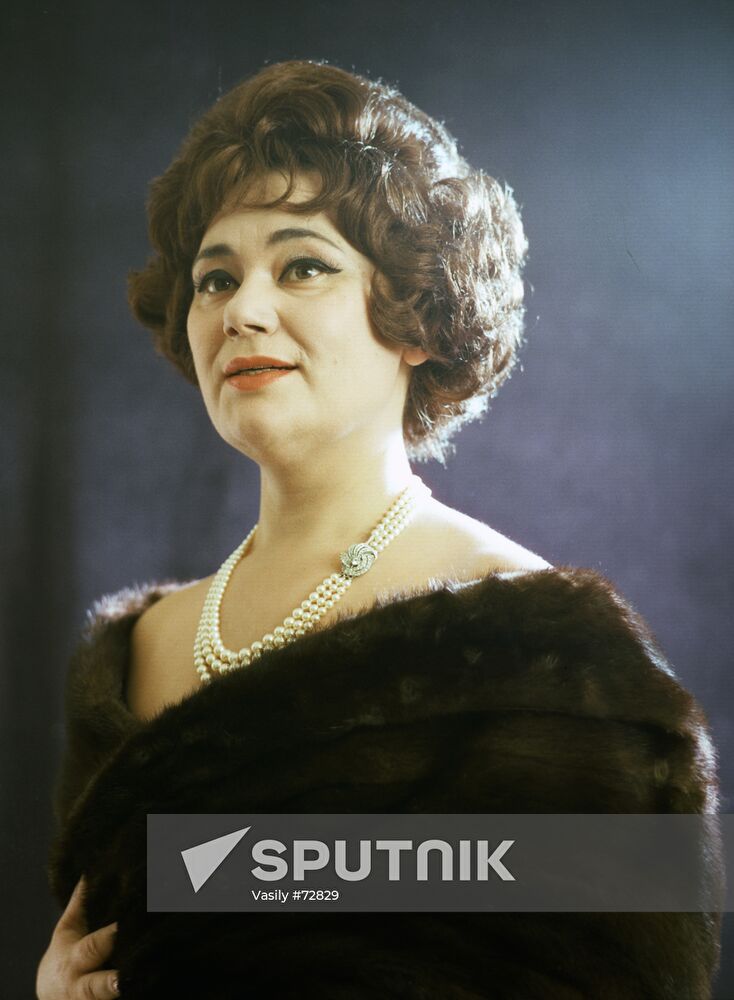 BIESU OPERA SINGER