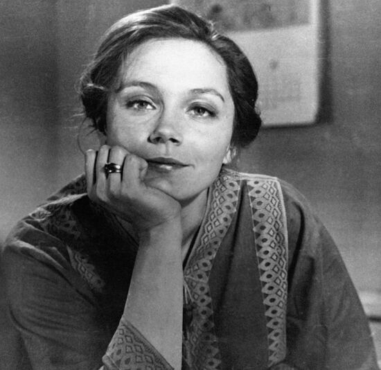 "THE STRANGE WOMAN" KUPCHENKO 