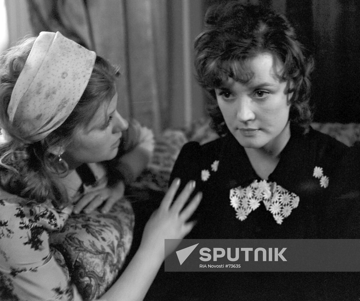 MURAVYOVA ALENTOVA "MOSCOW DOES NOT BELIEVE IN TEARS"