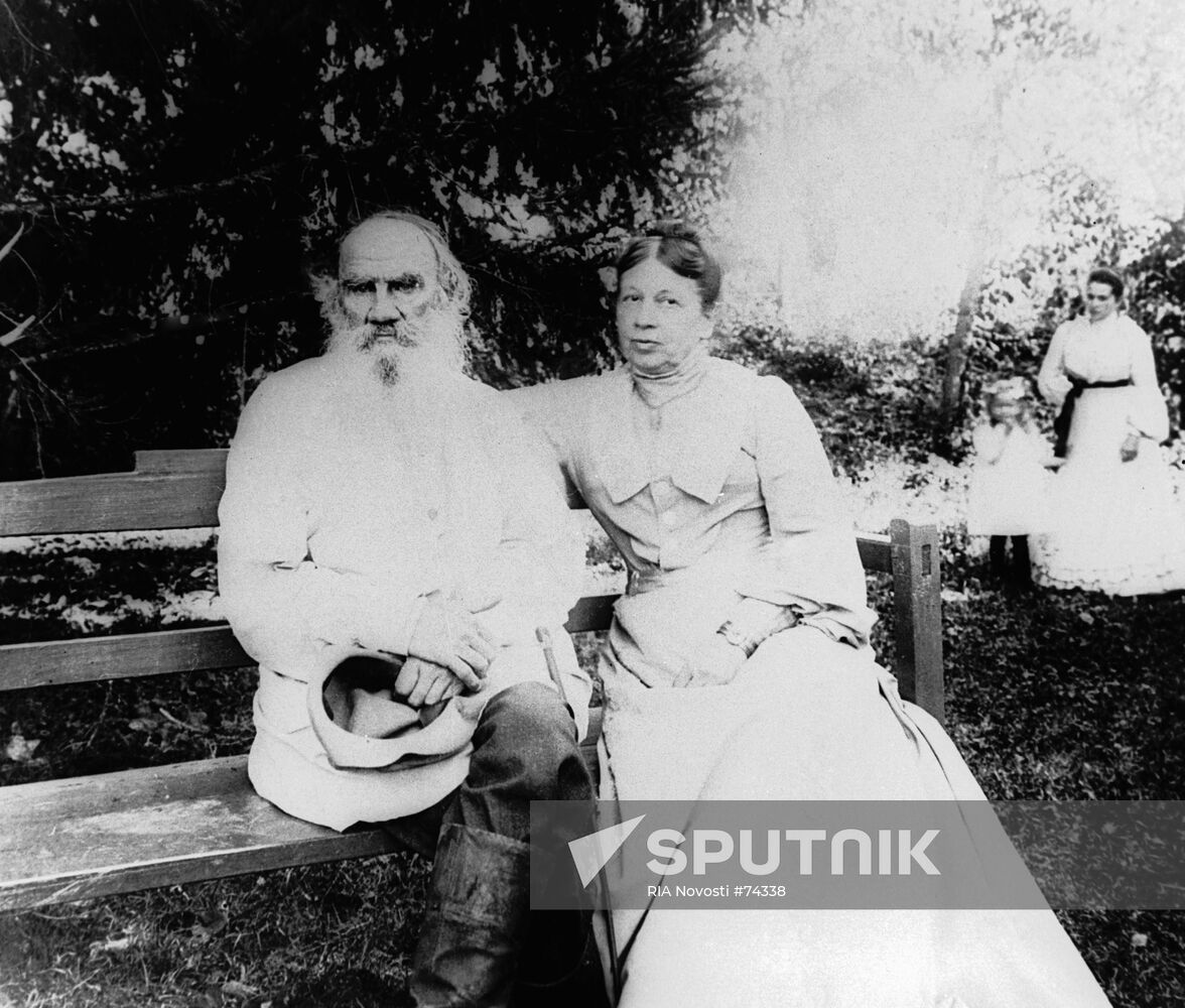 LEO SOPHIA TOLSTOY