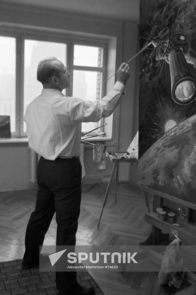 Spaceman Alexei Leonov in his workshop