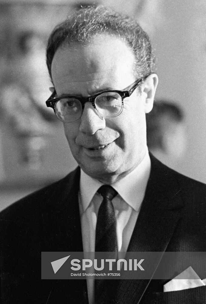 Soviet writer Leo Kassil