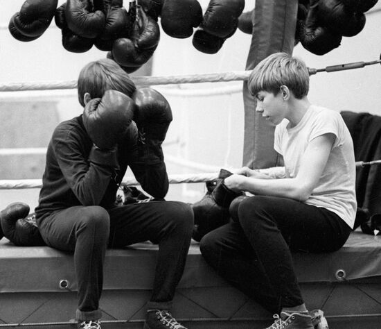 BOYS BOXING GLOVES TRYING ON