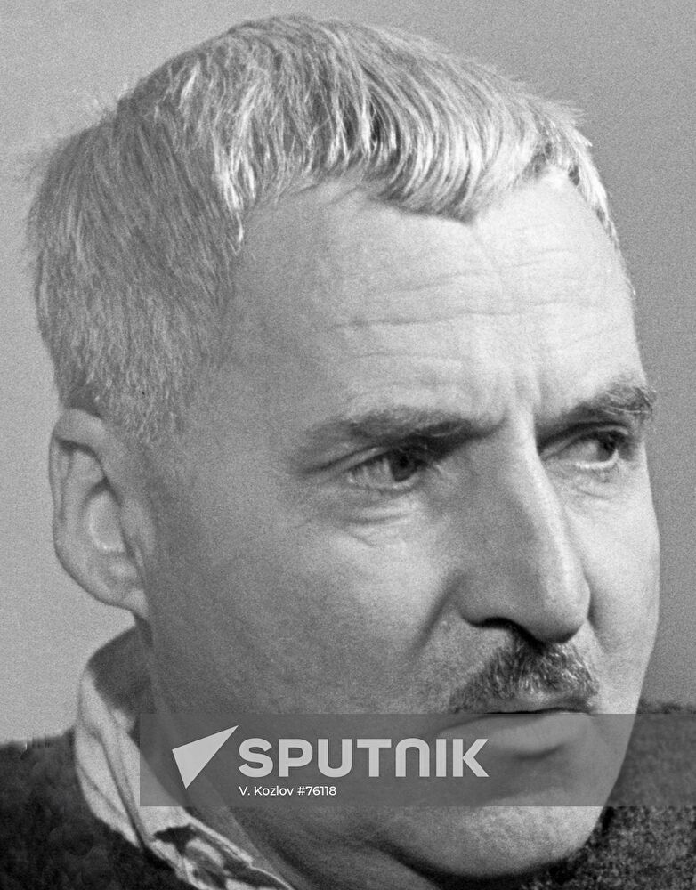 SIMONOV