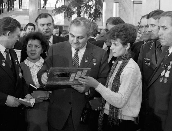 KARPOV NOVY MIR MAGAZINE 