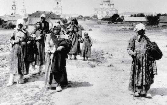 Women Pilgrims Serafimo Diveevsky Monastery 