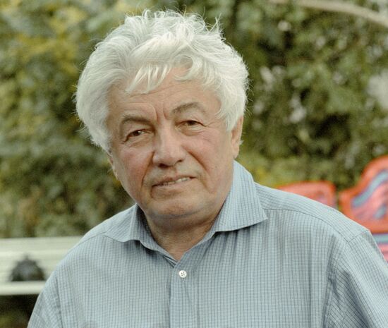 VOINOVICH 
