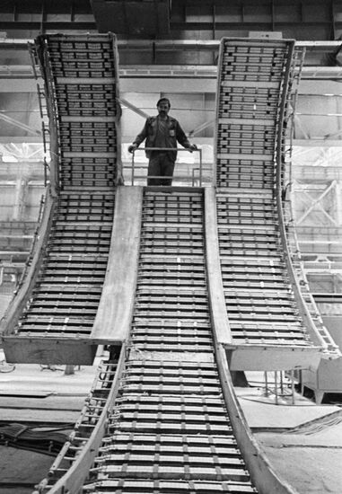 APPARATUS ASSEMBLY PLANT