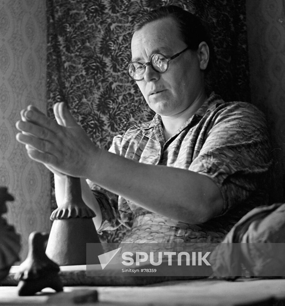 DYMKOVO VYATKA TOYS KOSHKINA