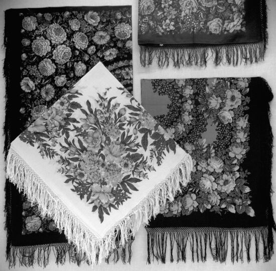 ARTS AND CRAFTS CONTEST EXHIBITION