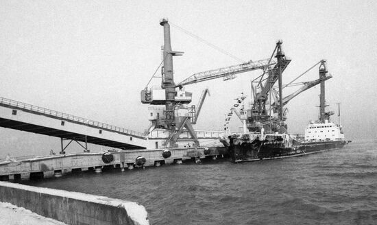VESSEL PORT 