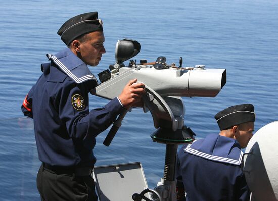 Pacific fleet vessels' sortie