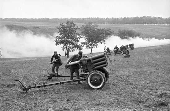 Airborne soldiers during exercises