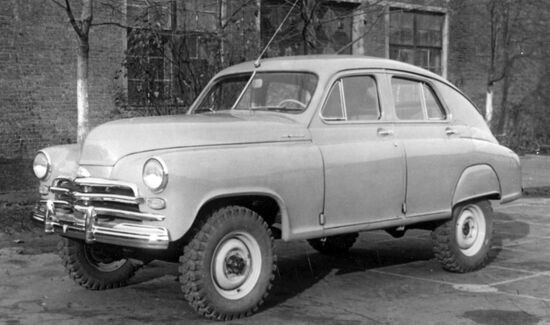 GAZ-M-72 motor car with high cross-country ability