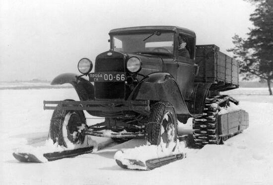 Snowmobile based on GAZ-AA truck