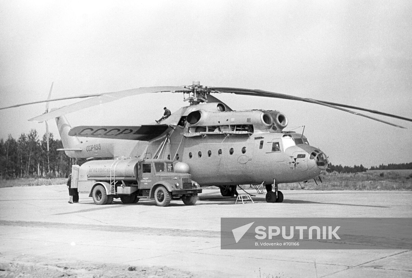 Turbo-propeller helicopter Mi-6