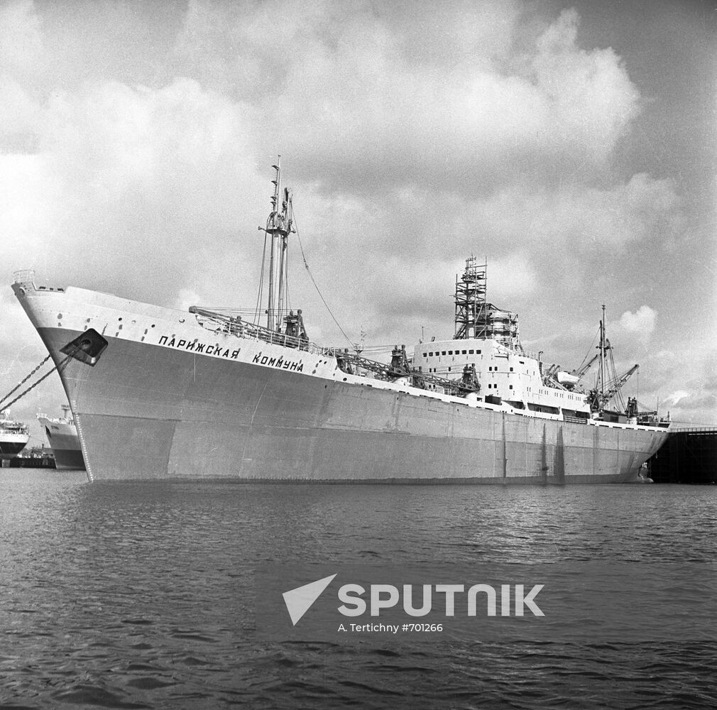 The Soviet gas-turbine motor ship Paris Commune