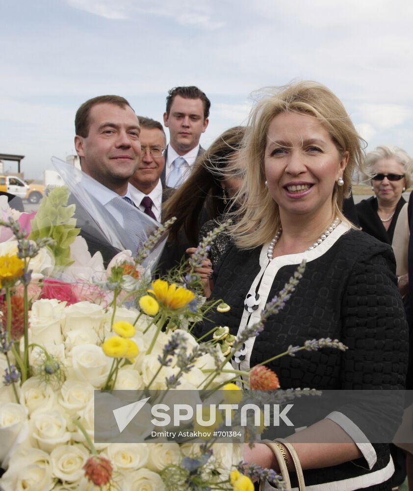 Dmitry Medvedev and his wife, Svetlana, visit the U.S.