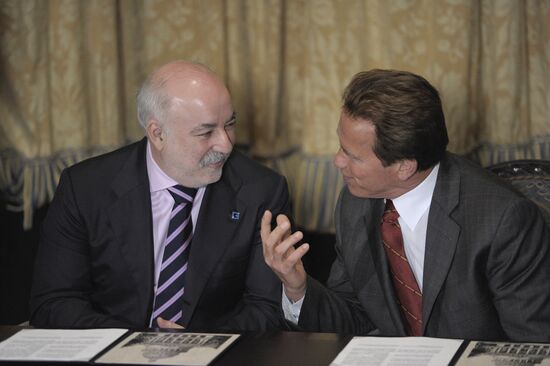 Viktor Vekselberg and Arnold Schwarzenegger