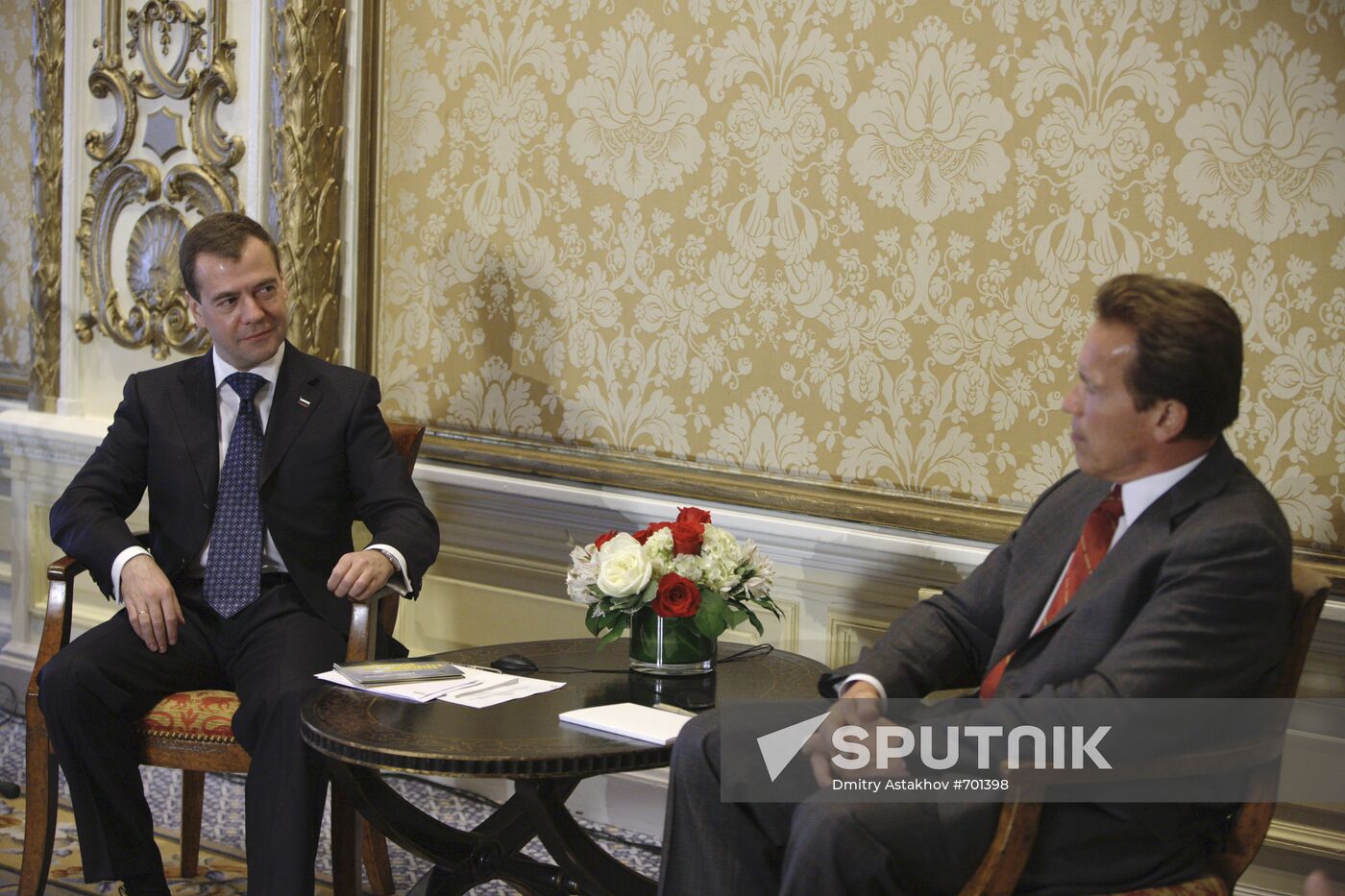 Dmitry Medvedev and his wife, Svetlana, visit the U.S.