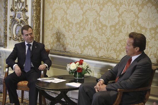 Dmitry Medvedev and his wife, Svetlana, visit the U.S.