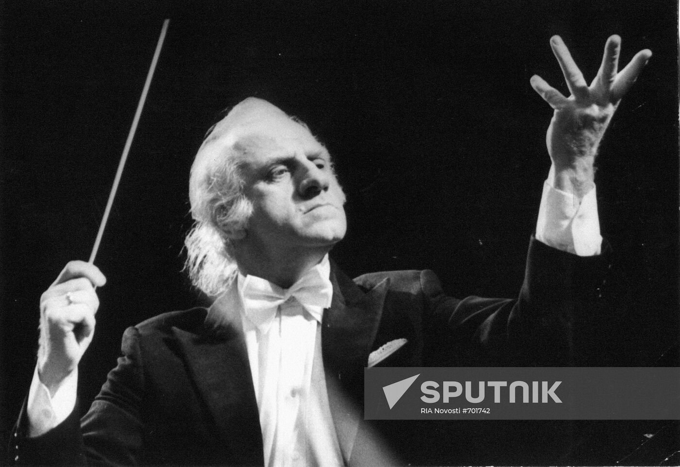 Georgian composer and conductor Dzhansug Kakhidze