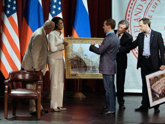 Dmitry Medvedev's visit to the U.S. Day Two