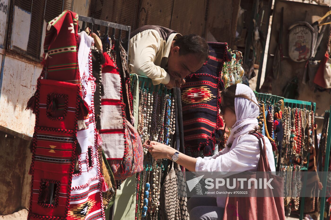 Souvenir trade