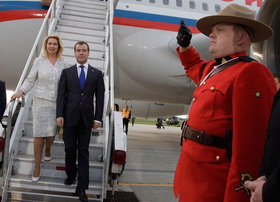 Dmitry Medvedev arrives in Canada for G8 and G20 summits