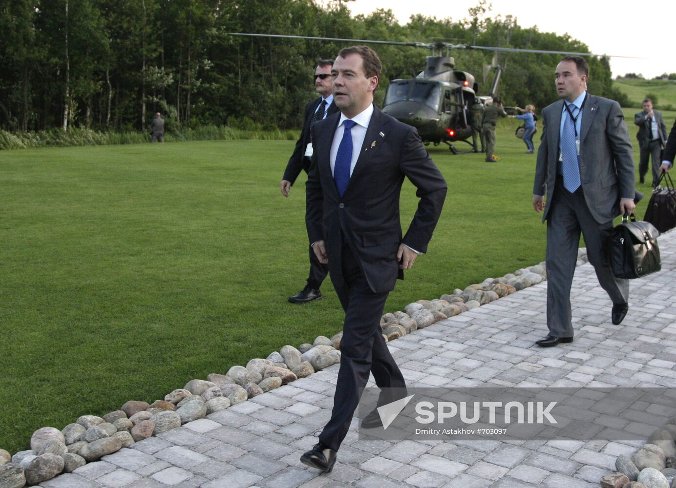 Dmitry Medvedev arrives in Canada for G8 and G20 summits