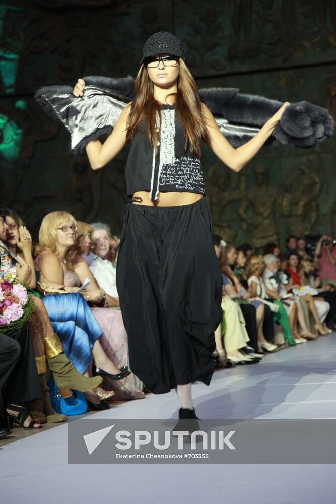 Russian Silhouette charity fashion show