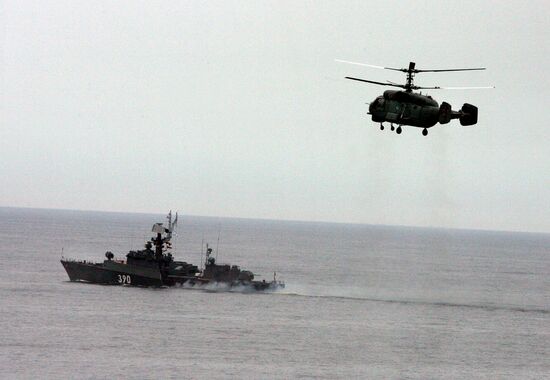 Joint sailing of various fleets' vessels in Primorye