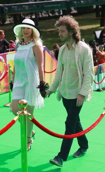 Elena Kondulainen, Nikolai Khameriki