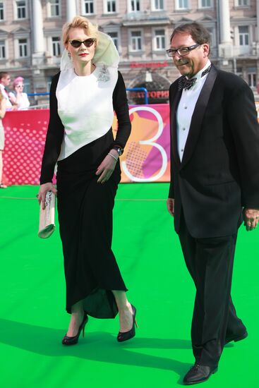 Renata Litvinova and Stweart Vaitsman