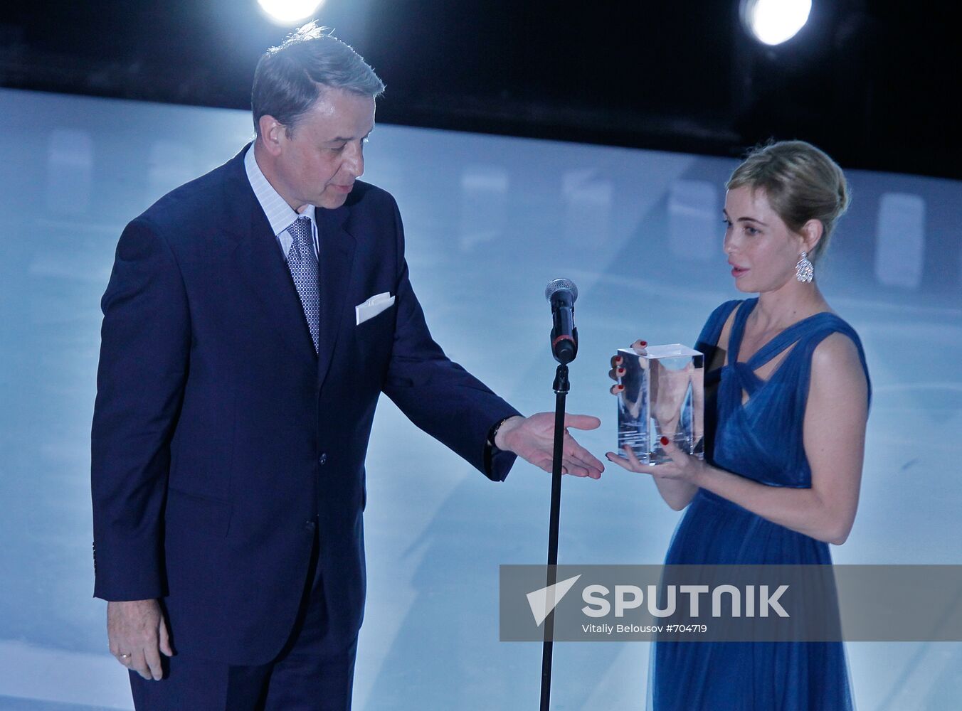 Alexander Avdeyev and Emmanuelle Béart