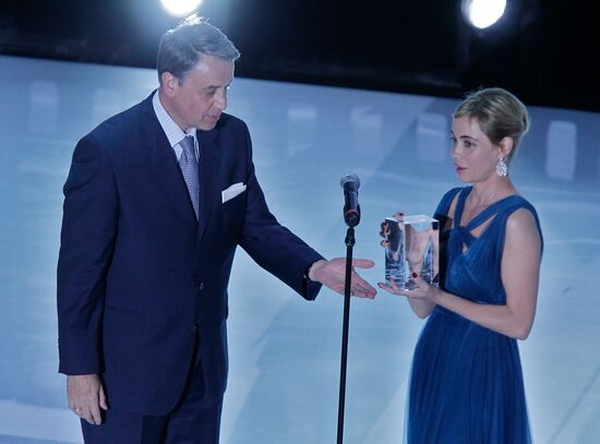 Alexander Avdeyev and Emmanuelle Béart